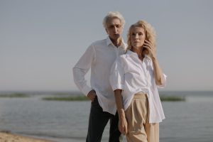 Best Fashion Over 50 Instagram Accounts for Style Inspiration in 2024