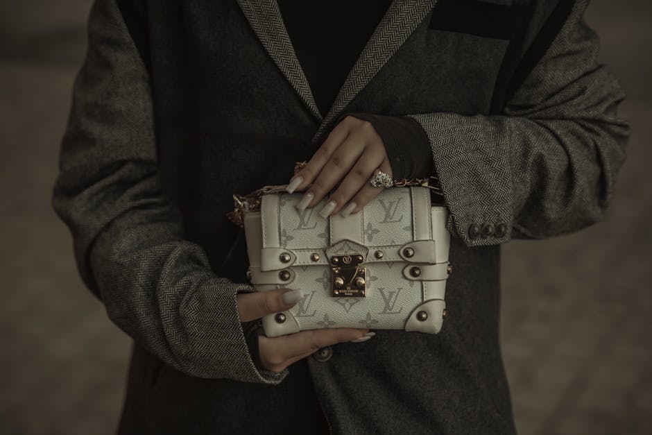 Top Handbag Brands: Craftsmanship and Legacy Explained