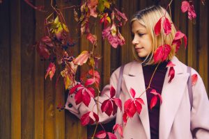Cool Autumn Capsule Wardrobe: Buy Less in 2026