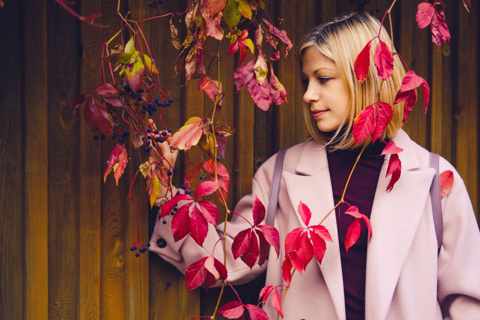 Cool Autumn Capsule Wardrobe: Buy Less in 2026