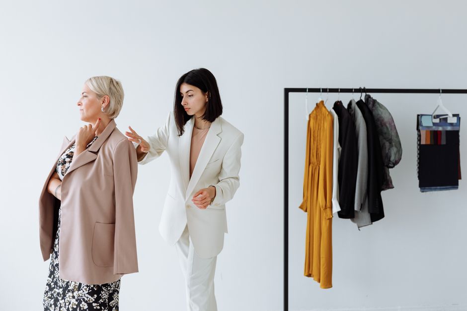 Cool Autumn Capsule Wardrobe: Buy Less in 2026